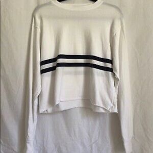 BRANDY MELVILLE WHITE AND NAVY CROP- ONE SIZE